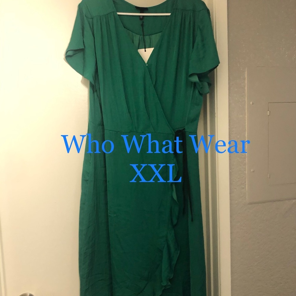 Kelly green satin wrap bottom ruffle XXL dress